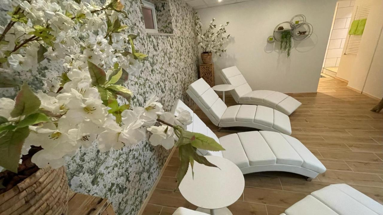 Boutique Hotel Restaurant Hollerather Hof Hellenthal Exterior foto