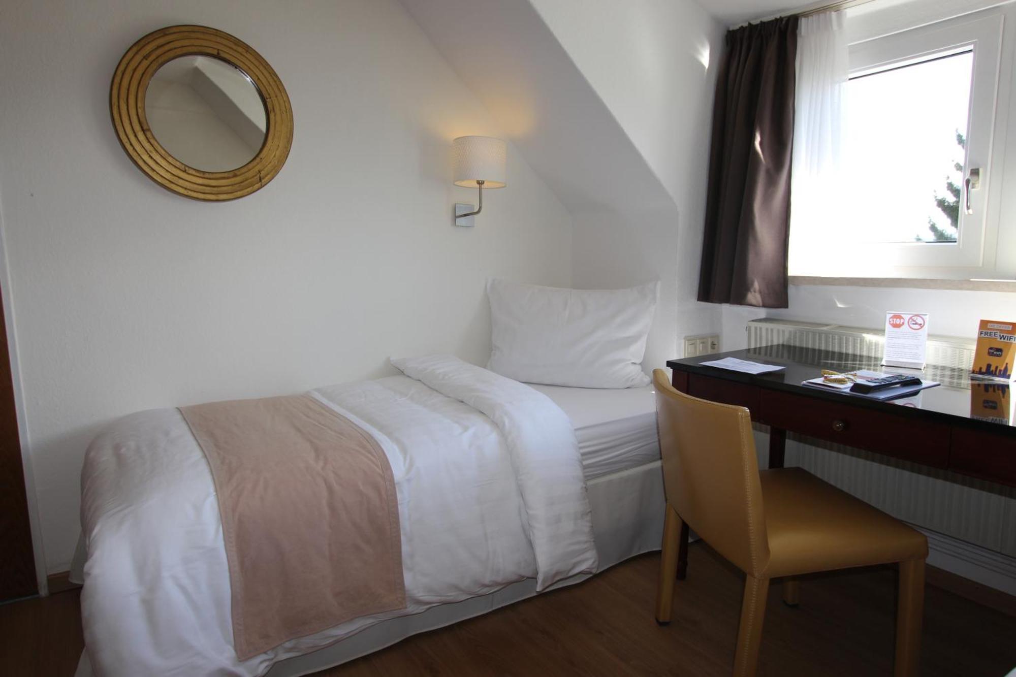 Boutique Hotel Restaurant Hollerather Hof Hellenthal Habitación foto